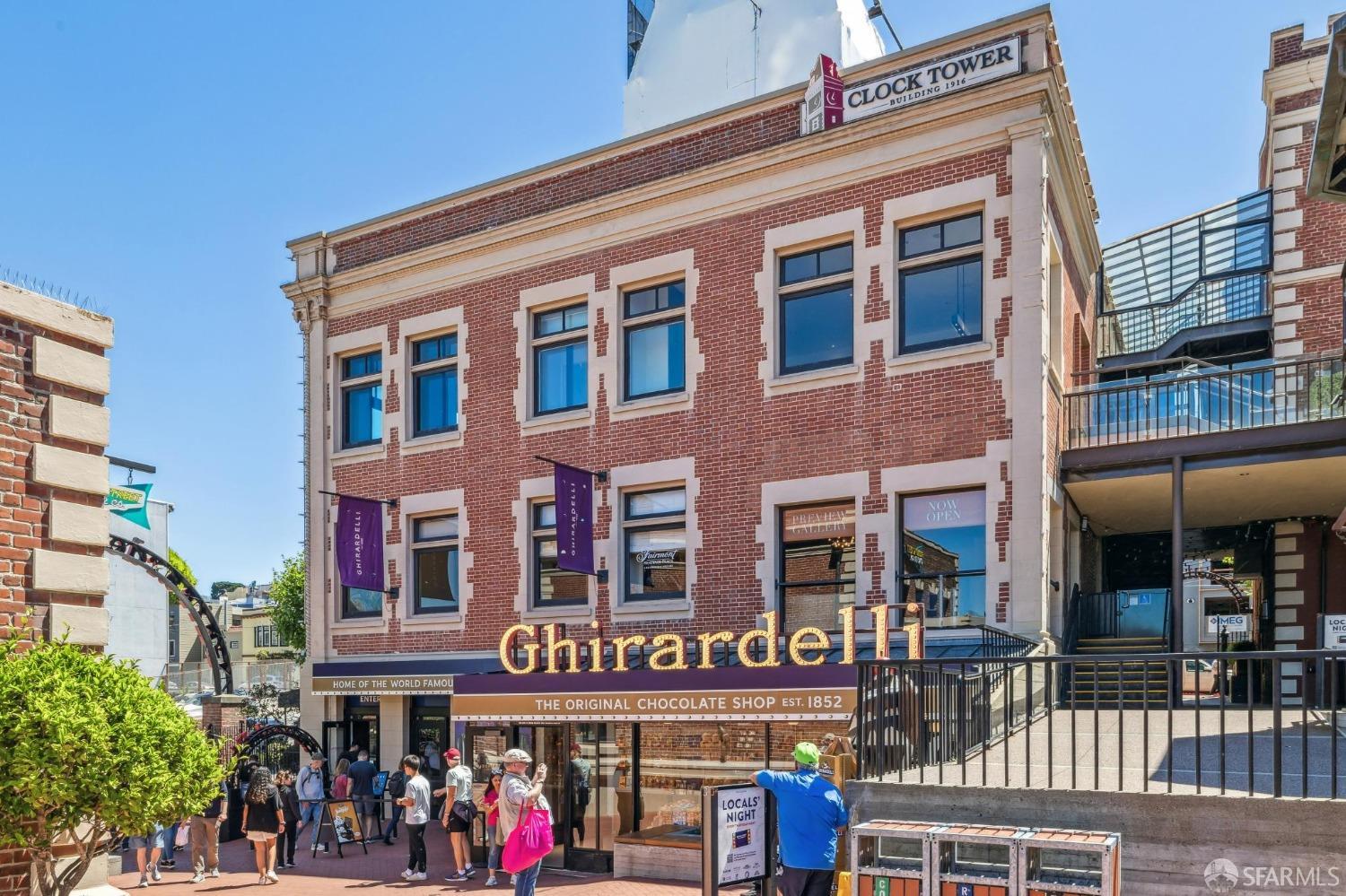 900 North Point Street # D228