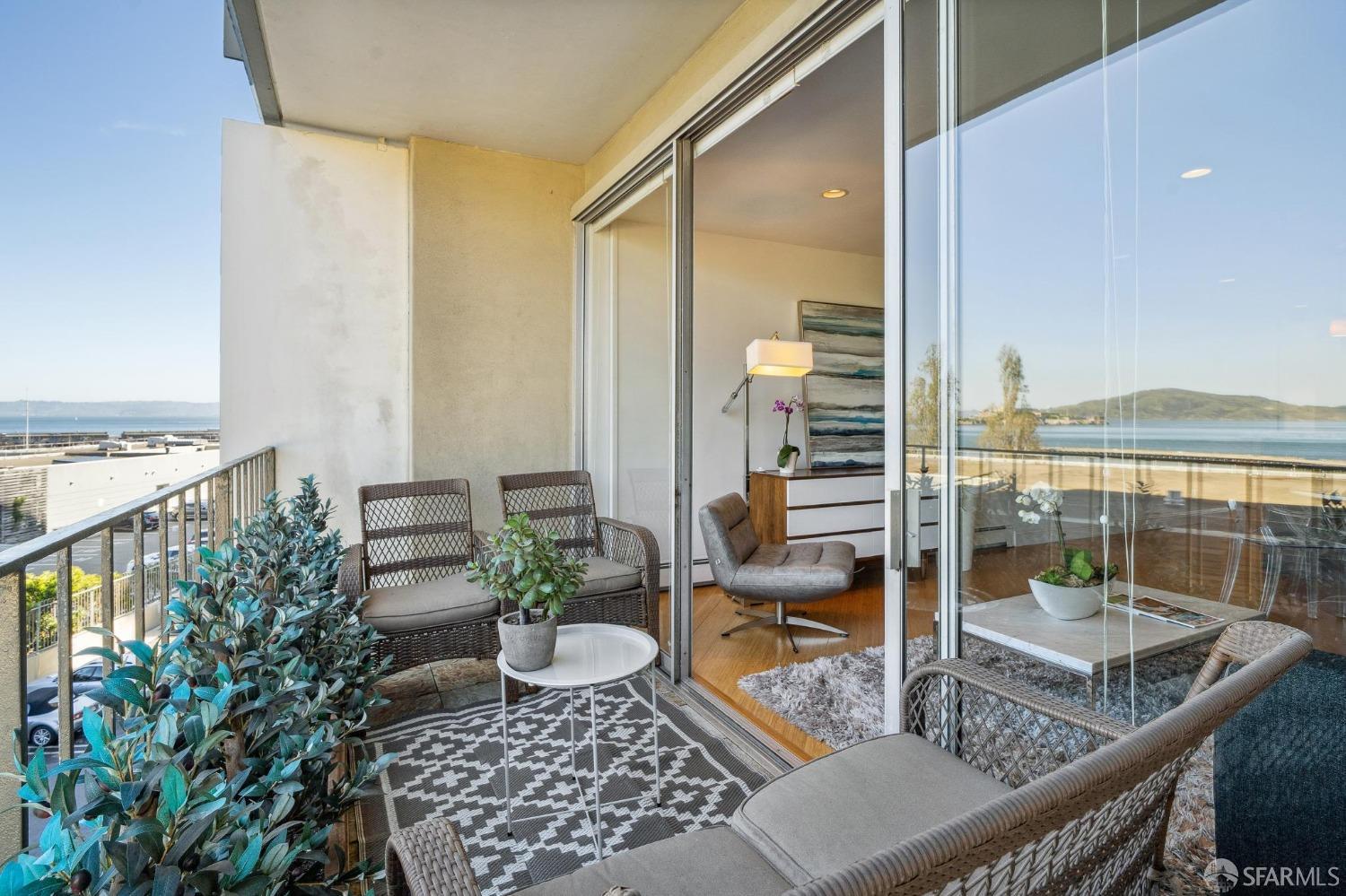 1050 North Point Street # 303