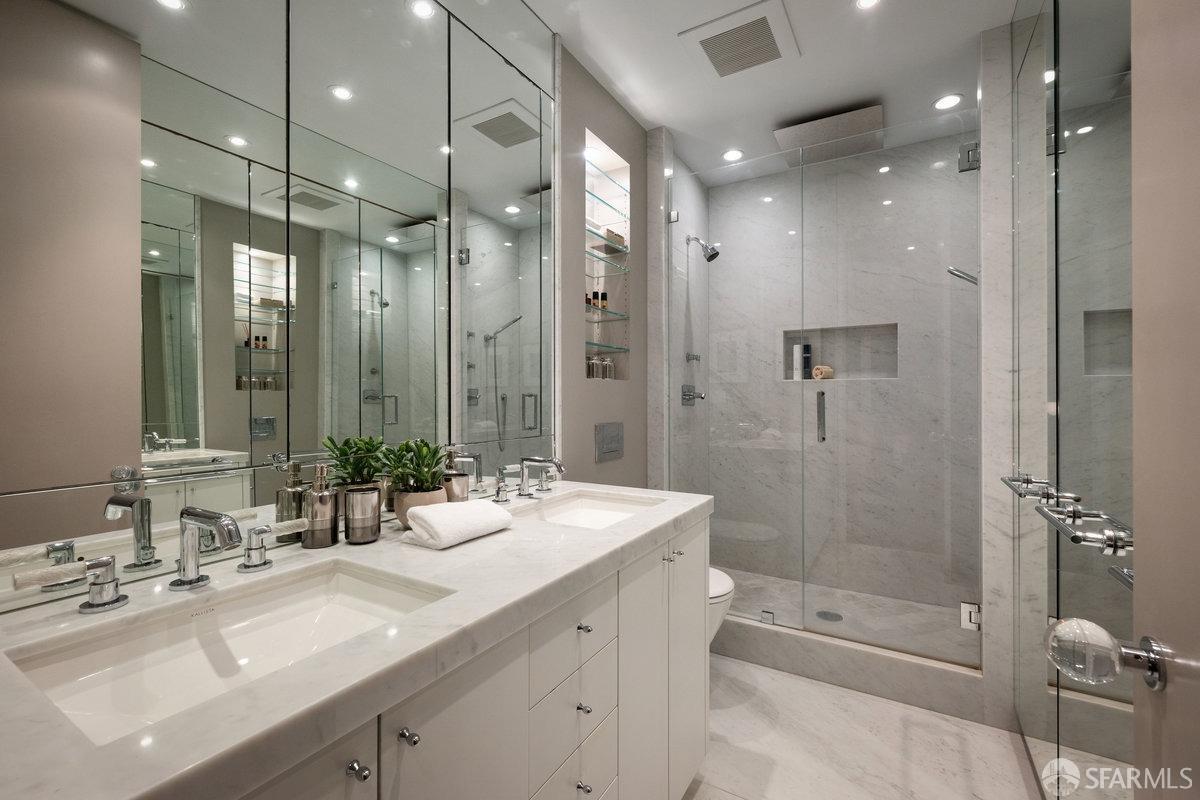 1200 California Street # 10A