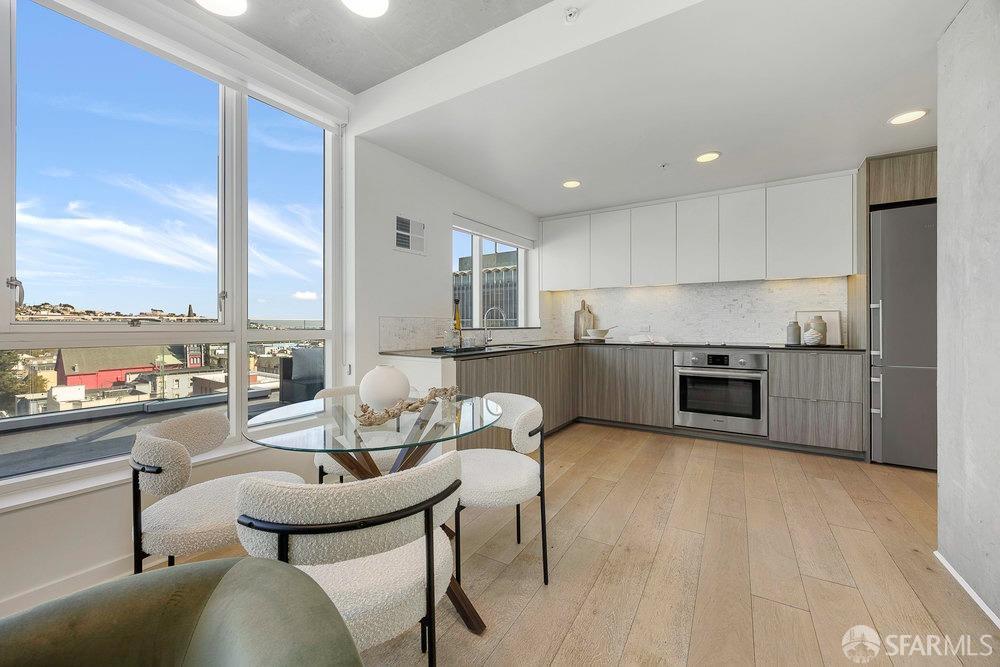 45 Bartlett Street # 803