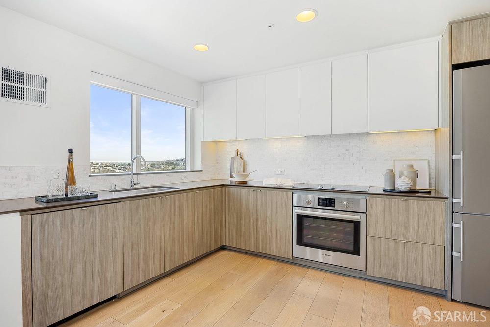 45 Bartlett Street # 803