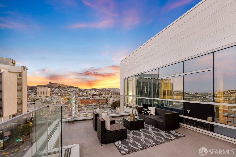 45 Bartlett Street # 803