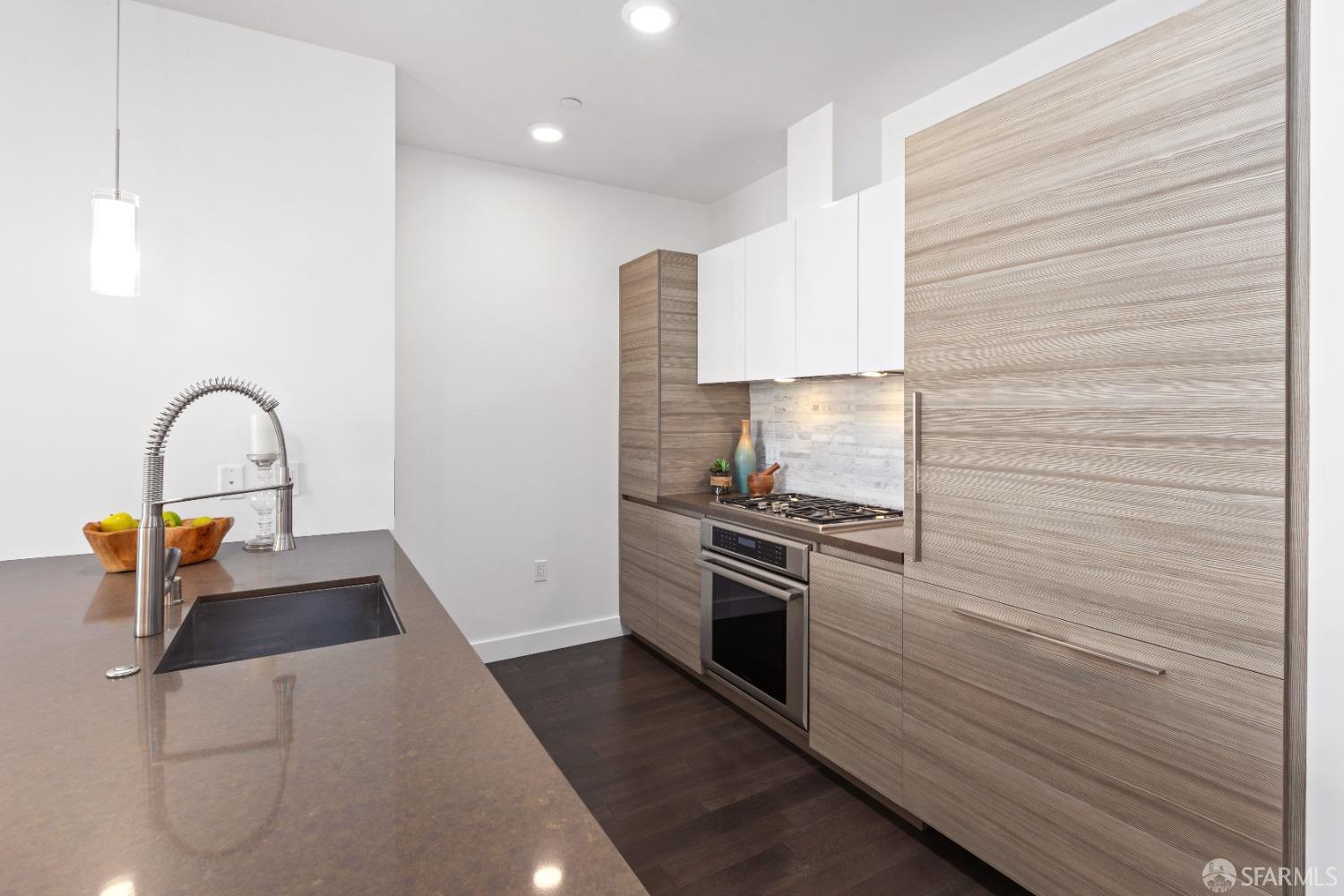 718 Long Bridge Street # 113