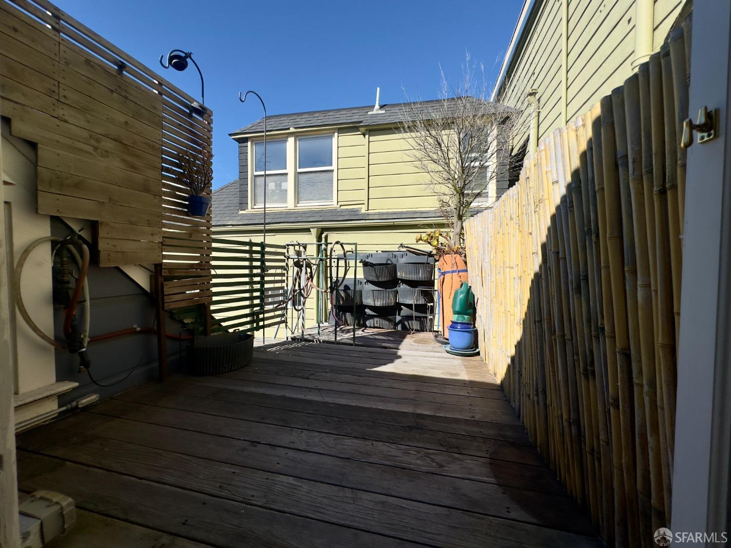 360 Lily Street # 10