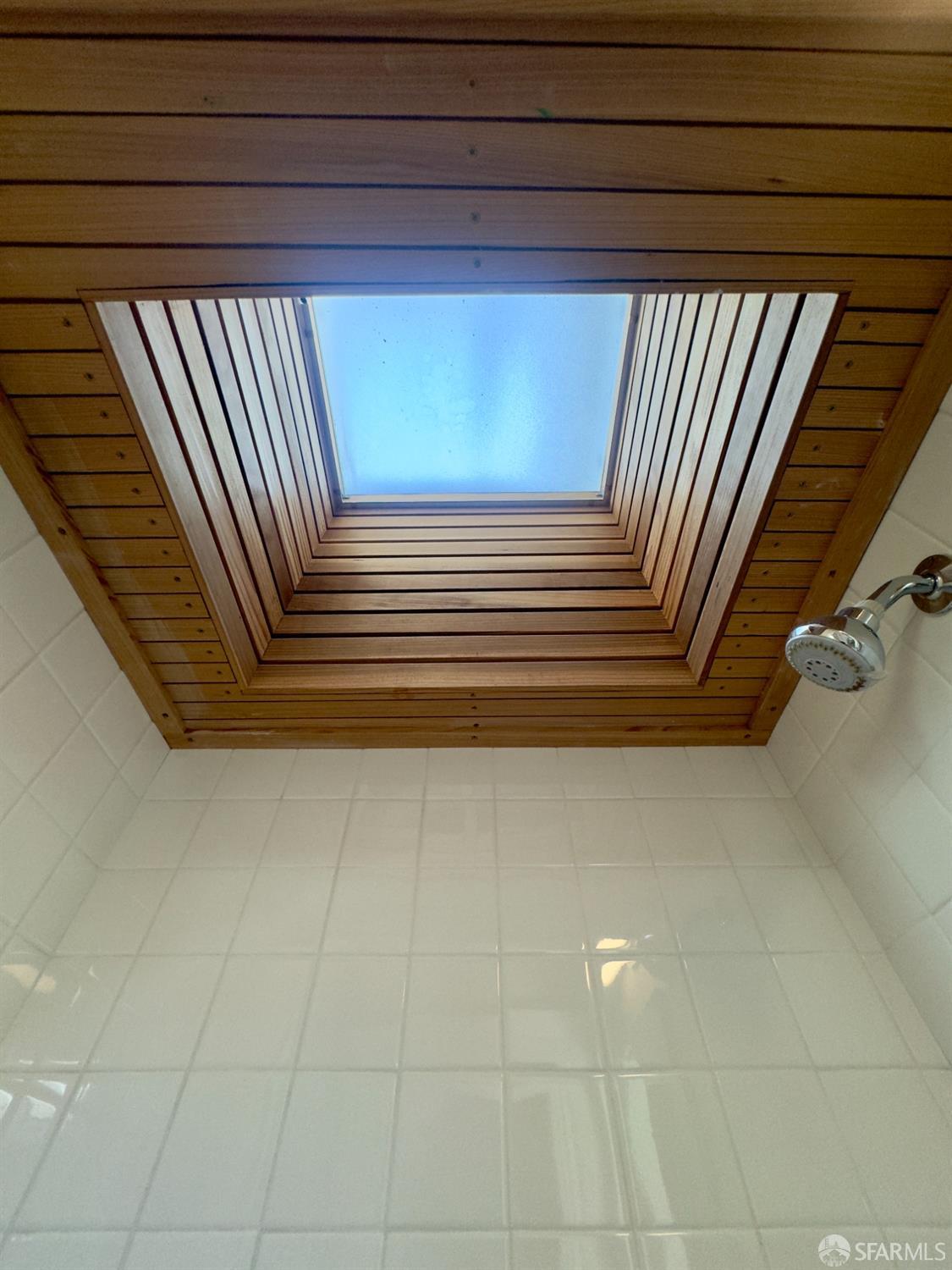 360 Lily Street # 10