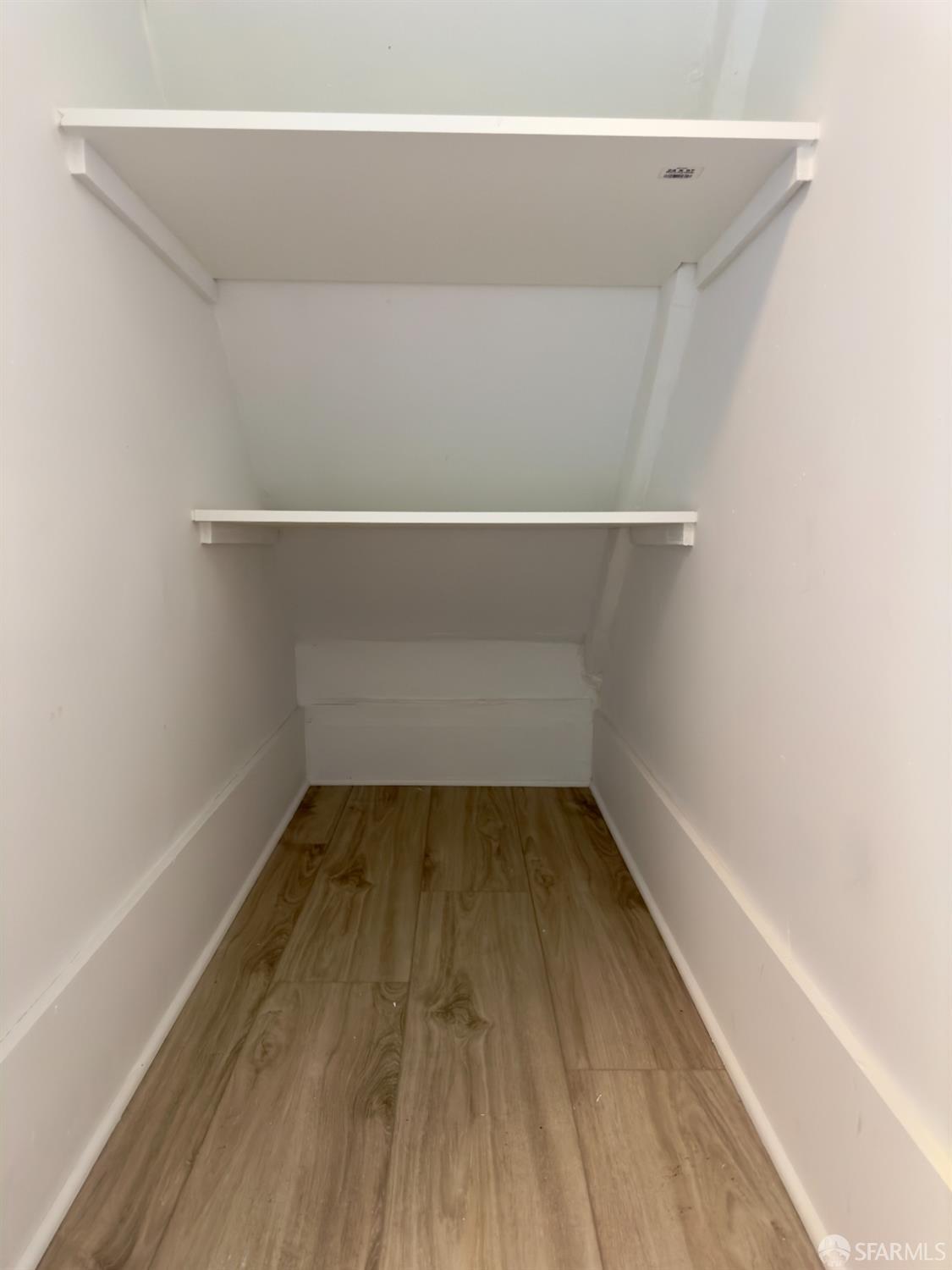 360 Lily Street # 10