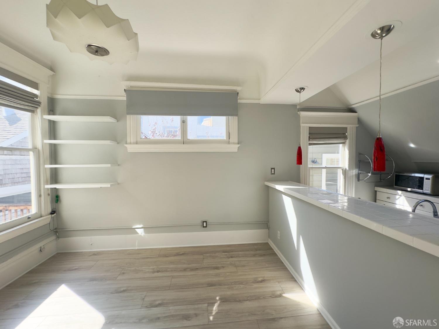 360 Lily Street # 10