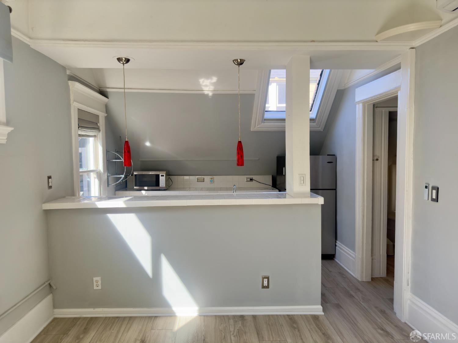 360 Lily Street # 10