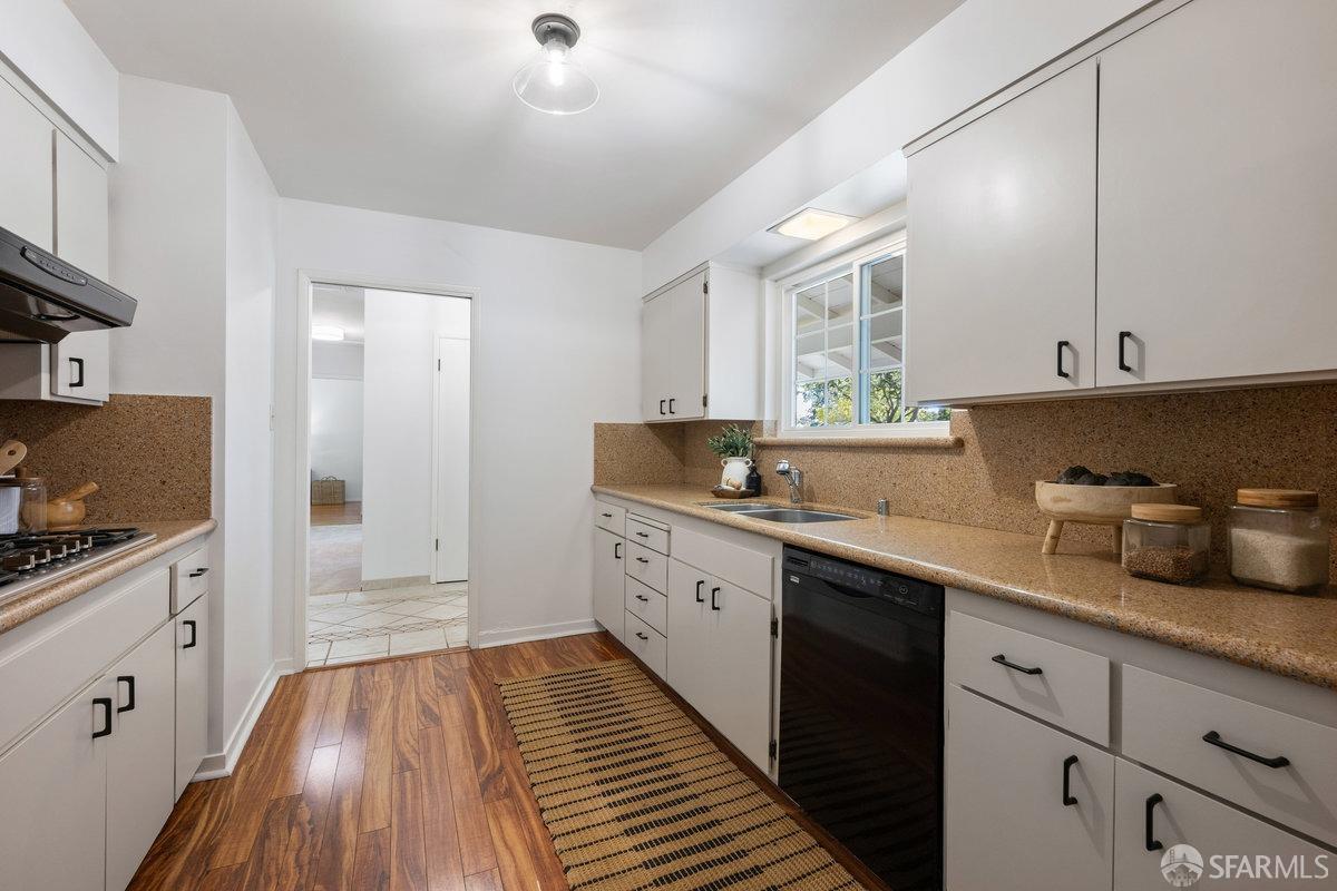 1671 Lindenwood Drive