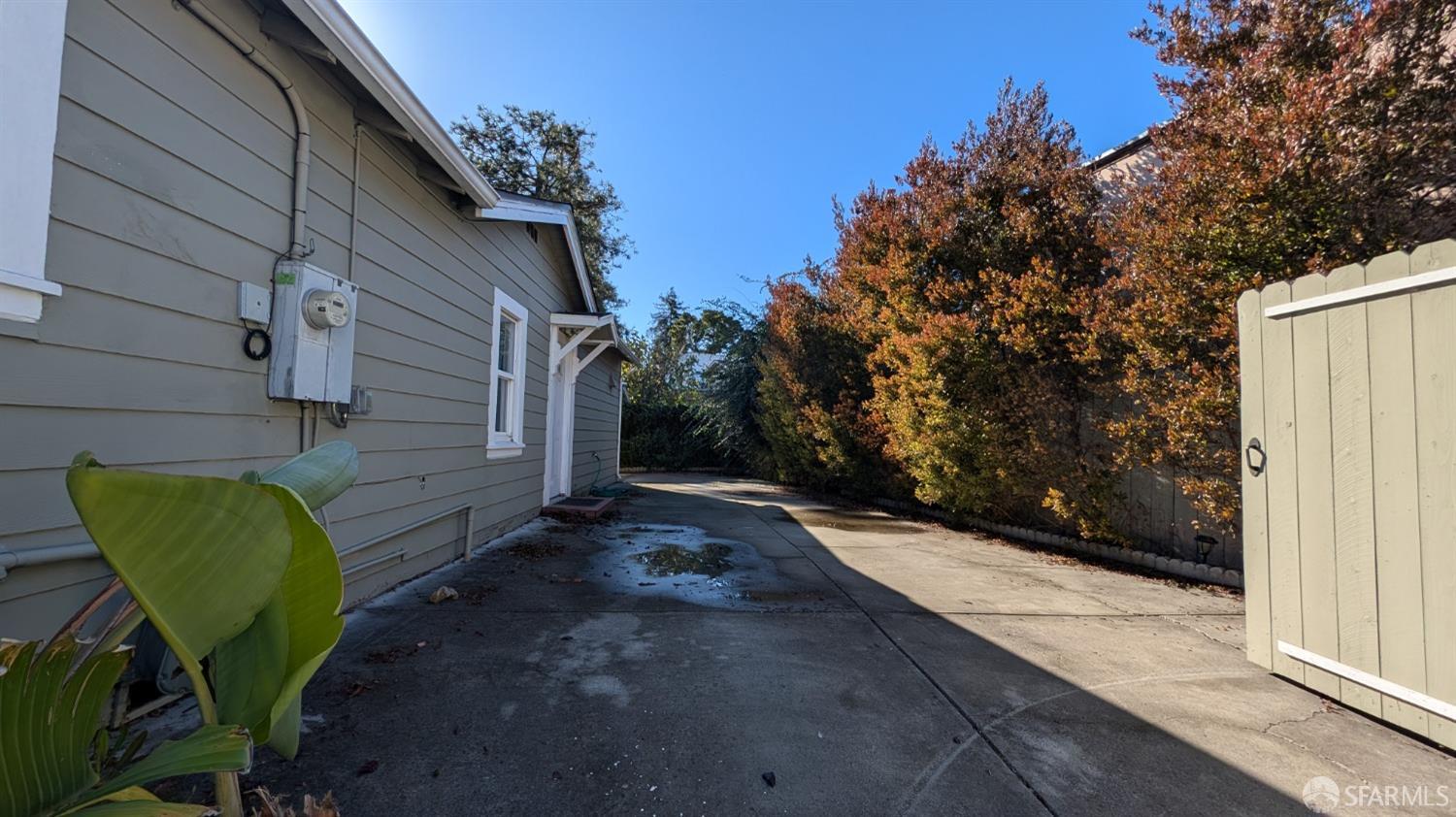 4715 Congress Avenue