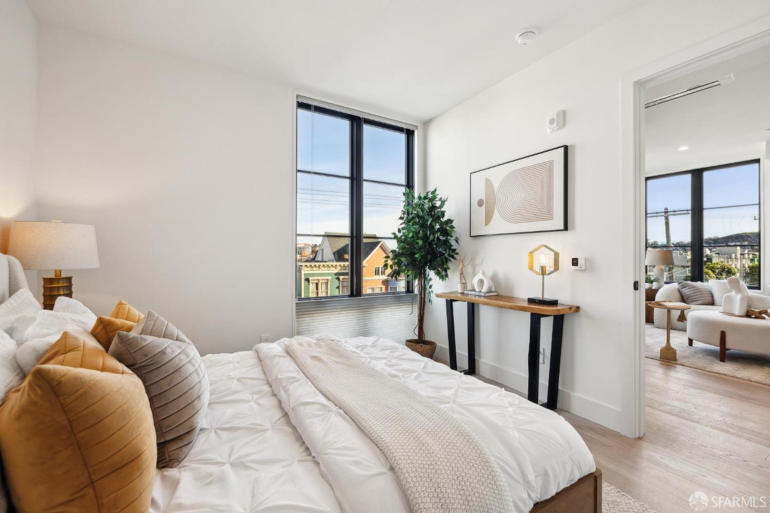 986 South Van Ness Avenue # 501