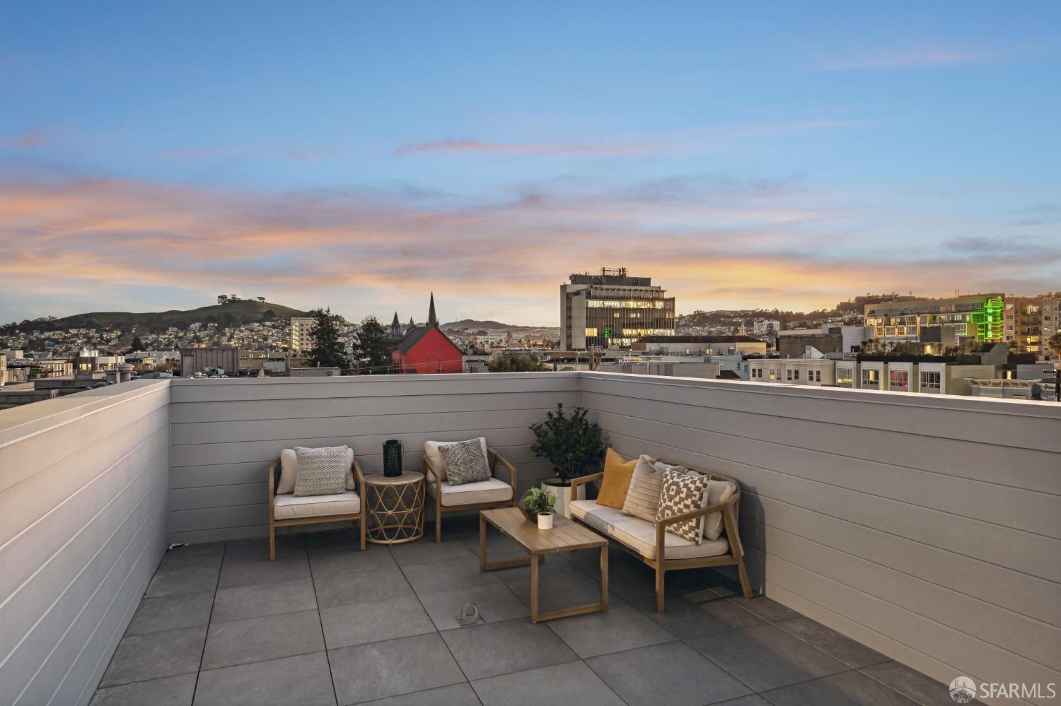 986 South Van Ness Avenue # 501