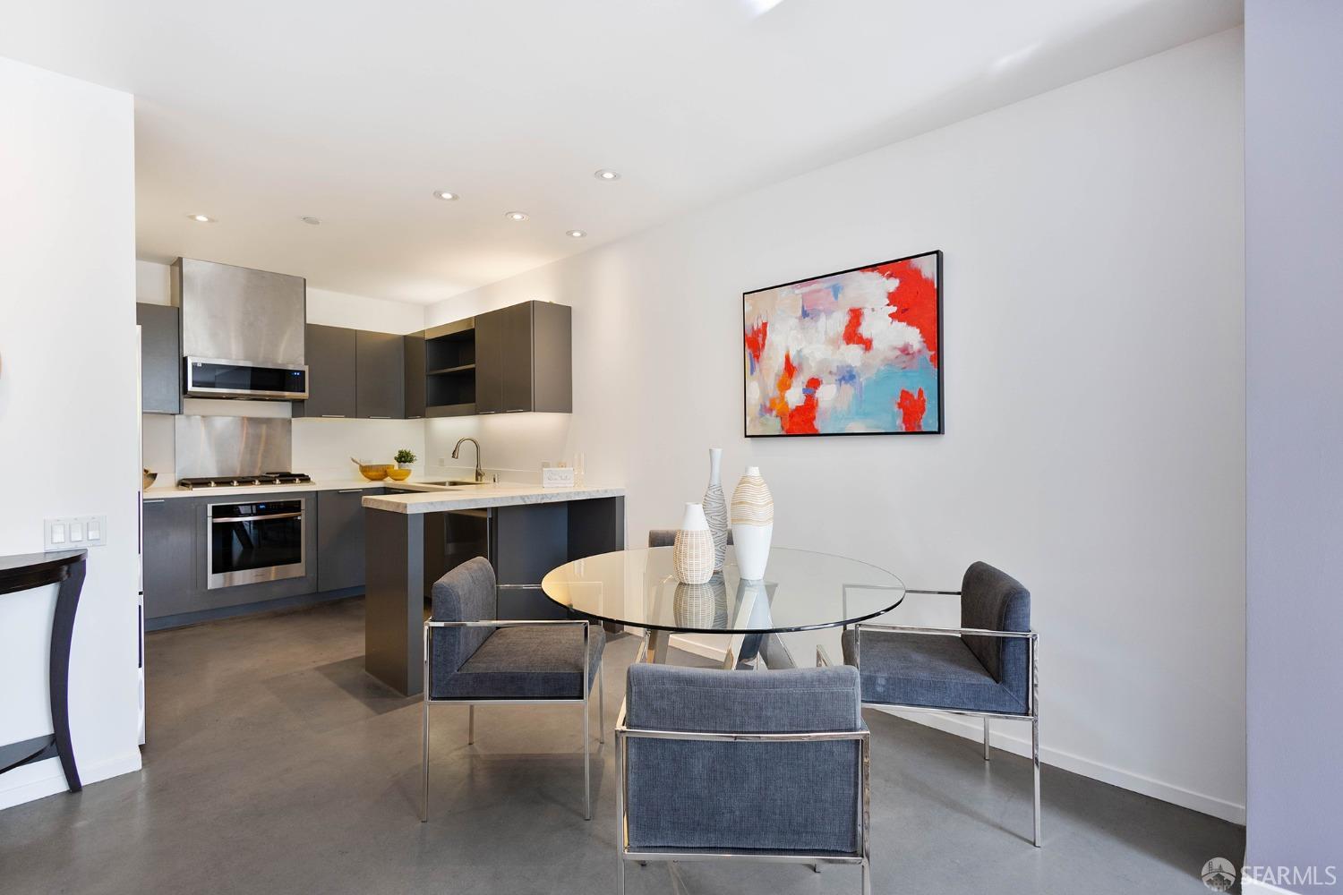 520 Chestnut Street # 301