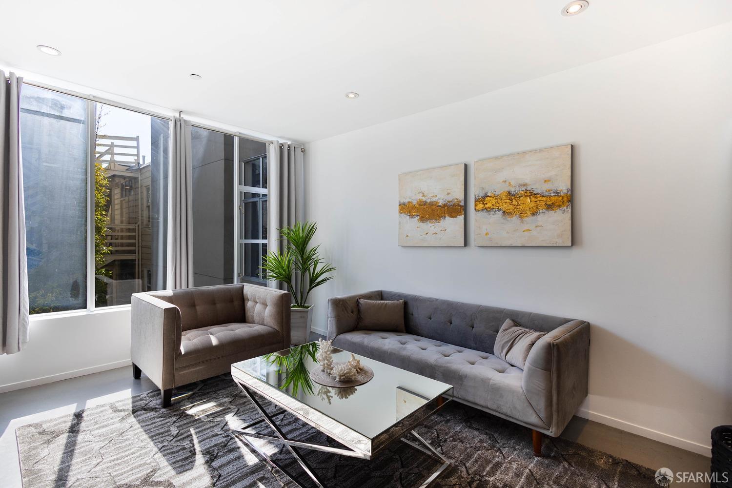 520 Chestnut Street # 301