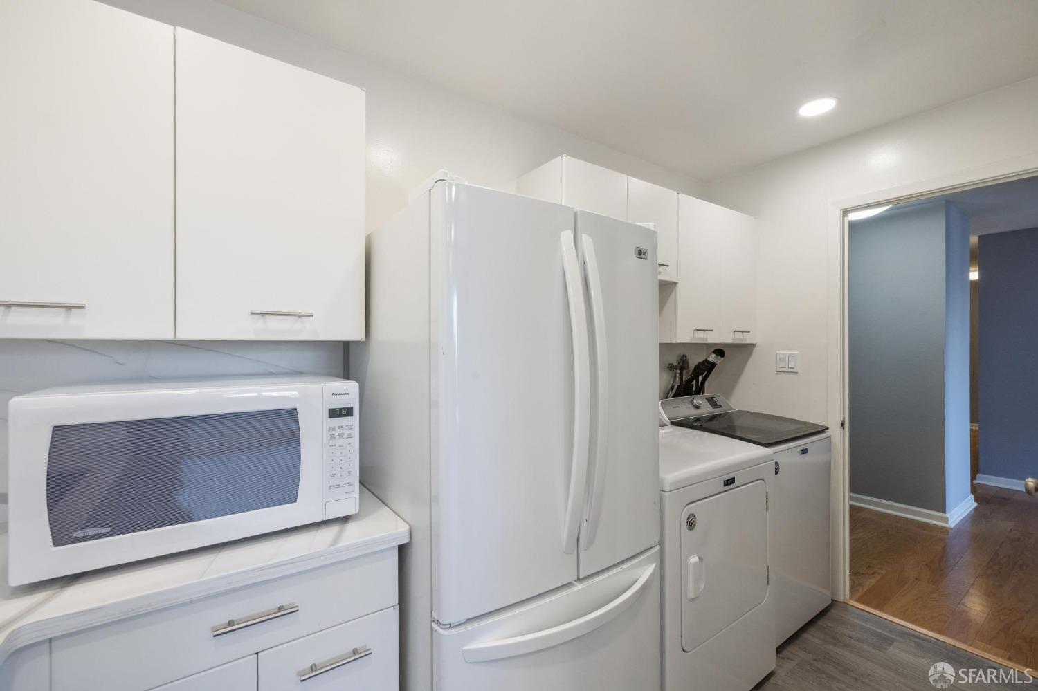 1070 Green Street # 102