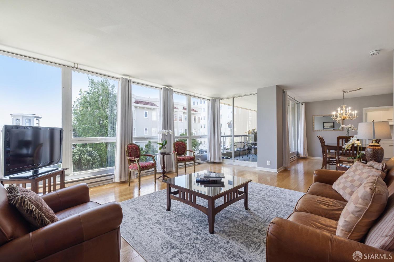 1070 Green Street # 102