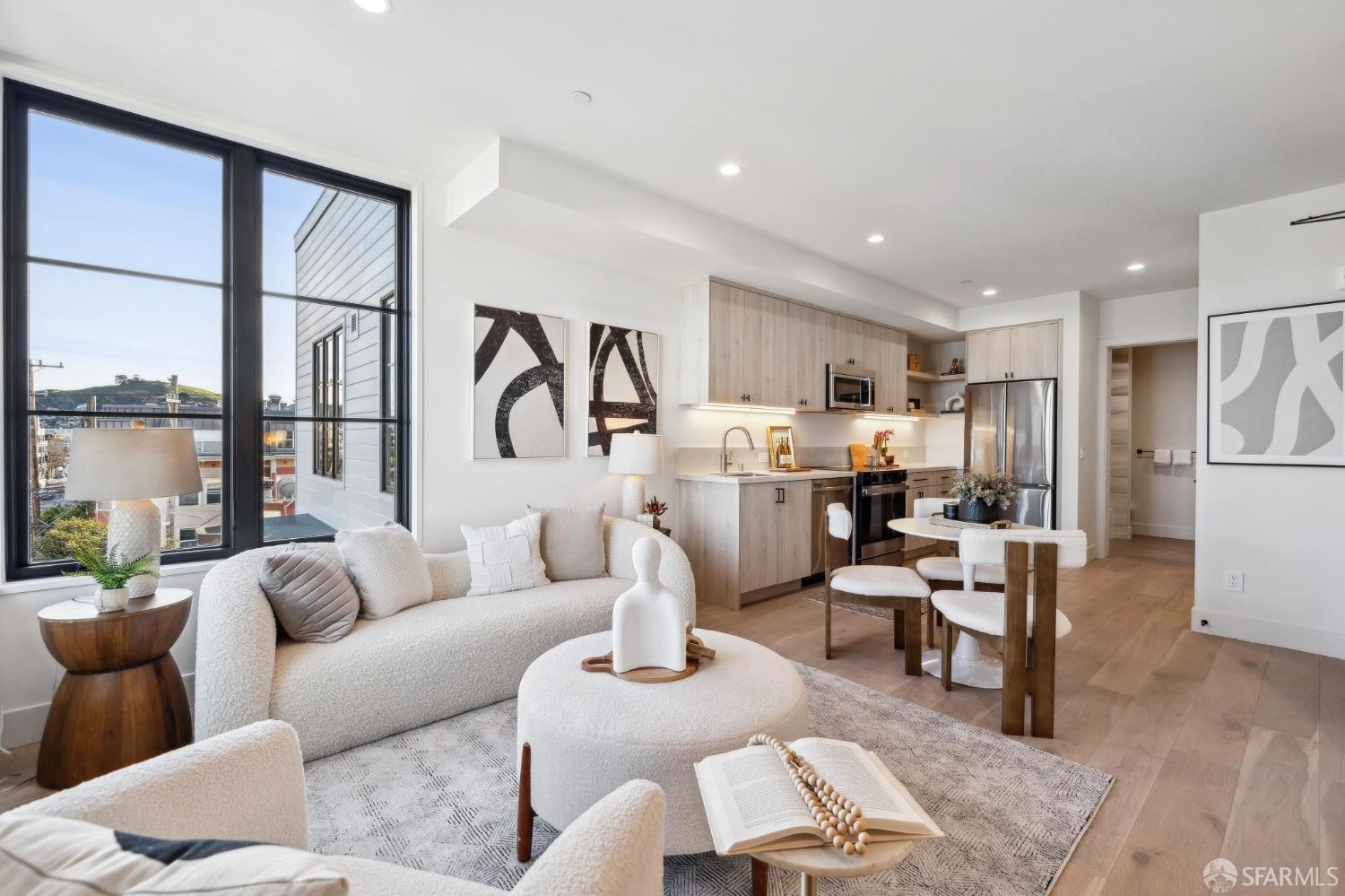 986 South Van Ness Avenue # 401