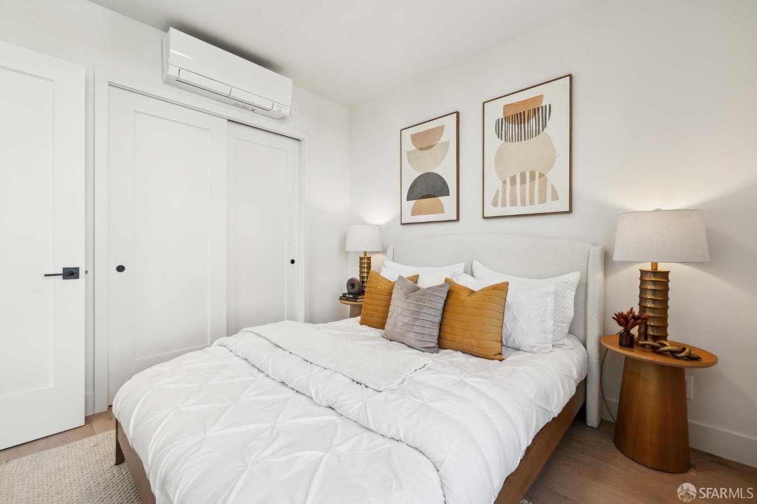 986 South Van Ness Avenue # 401