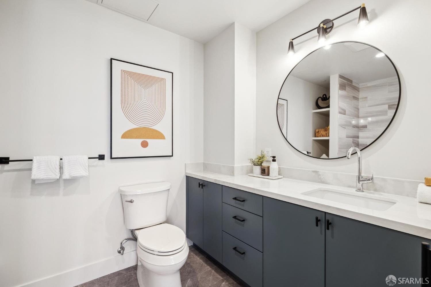 986 South Van Ness Avenue # 401