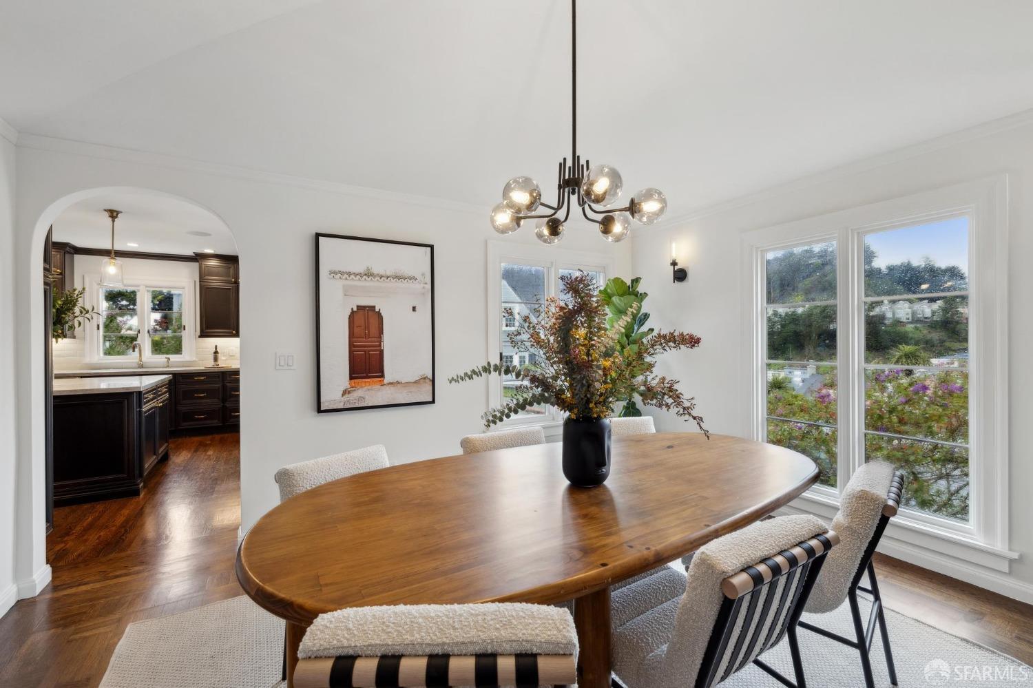 305 Juanita Way