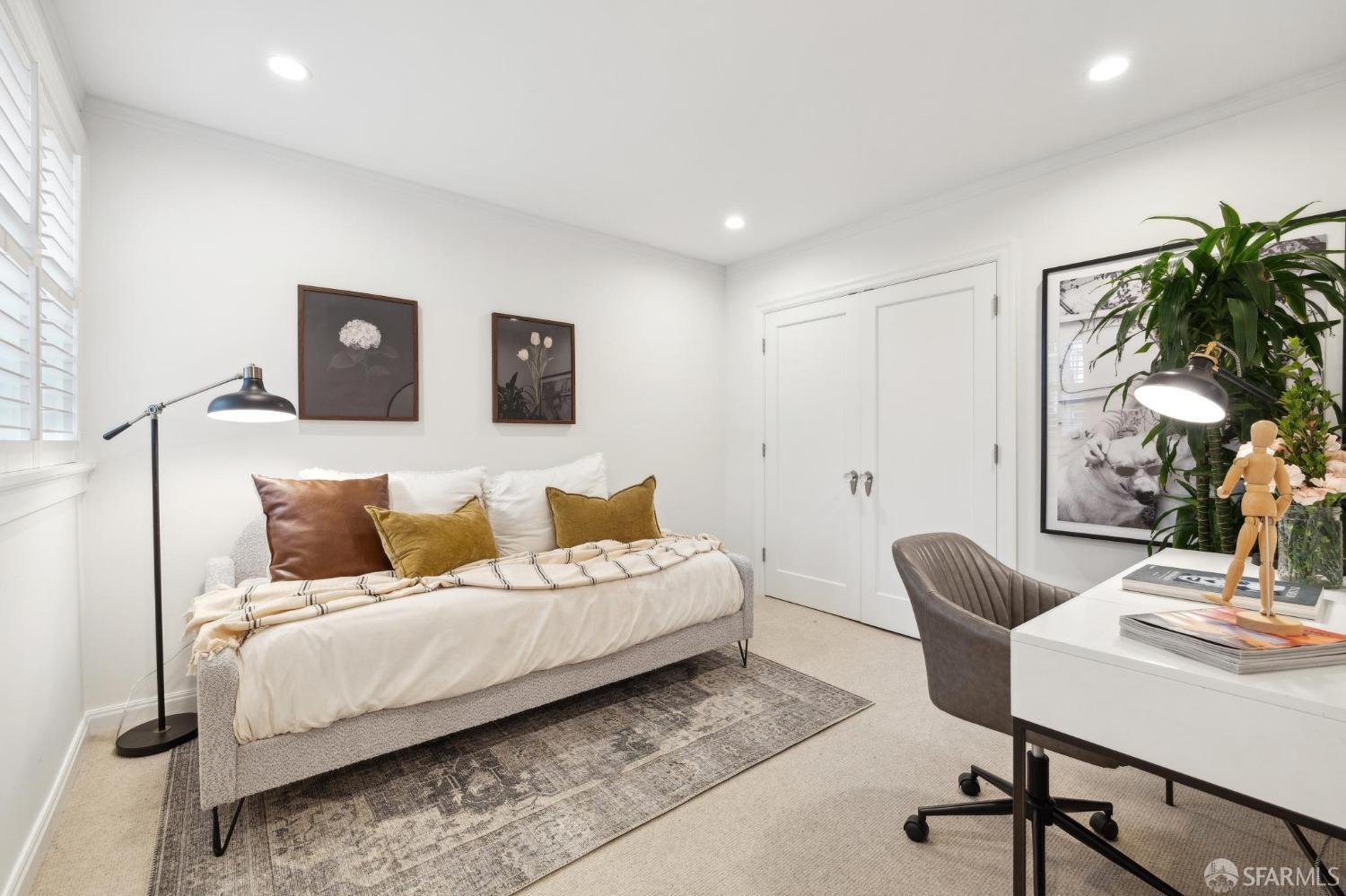 305 Juanita Way