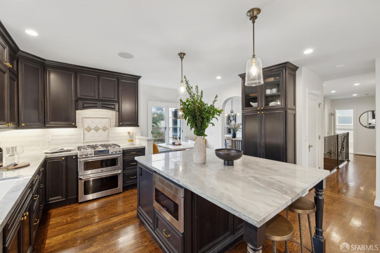 305 Juanita Way