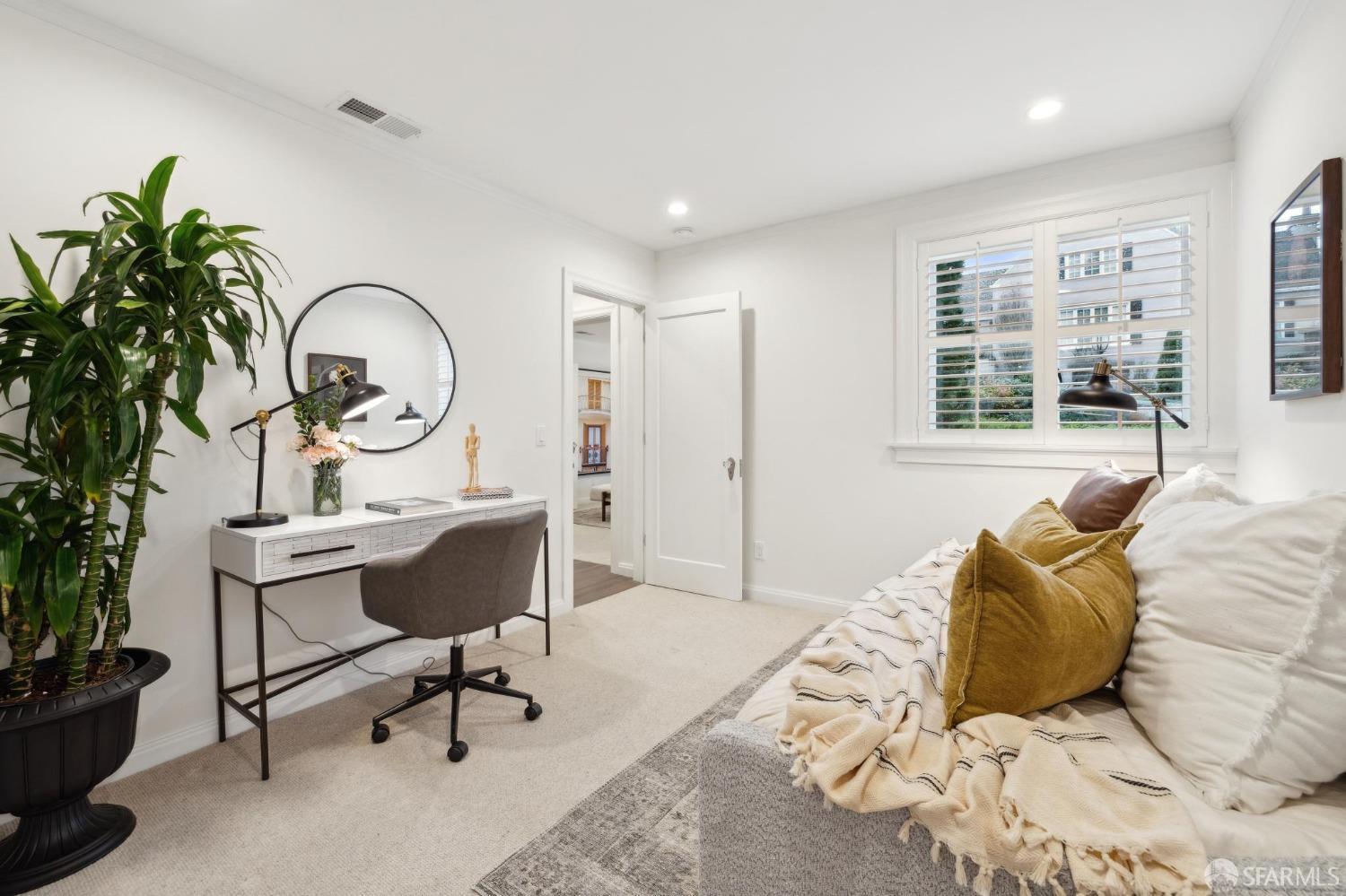305 Juanita Way