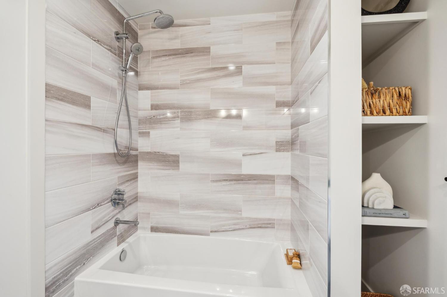 986 South Van Ness Avenue # 301