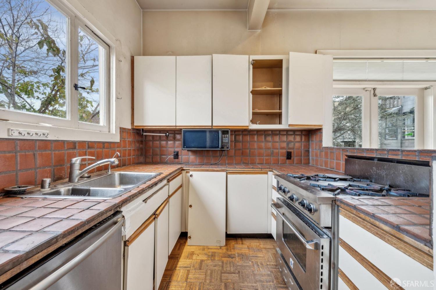 527-529 Noe Street