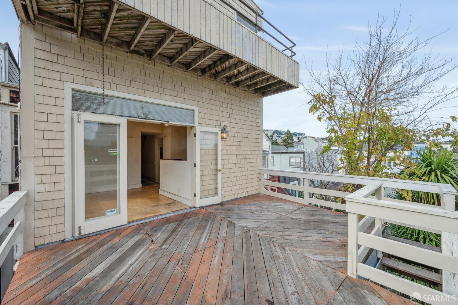 527-529 Noe Street