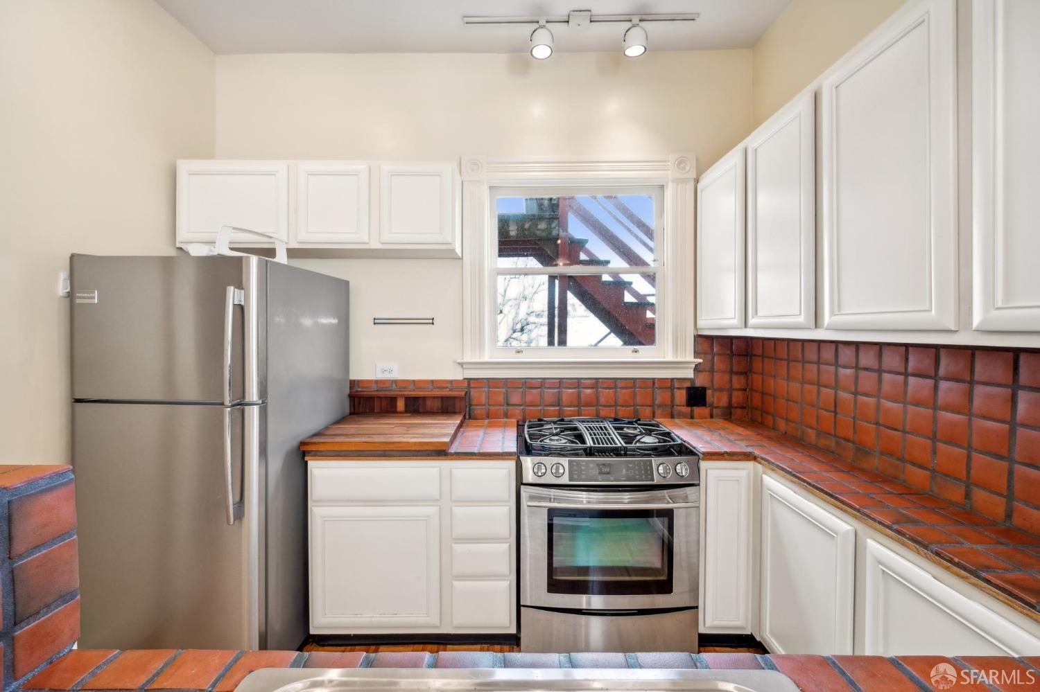 527-529 Noe Street