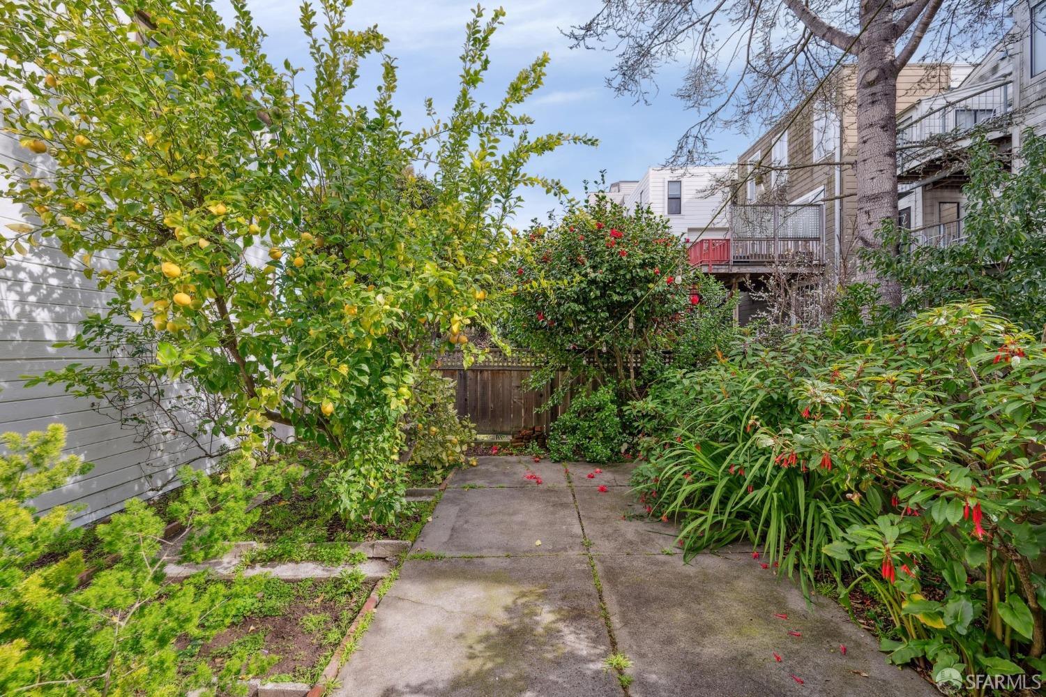 527-529 Noe Street