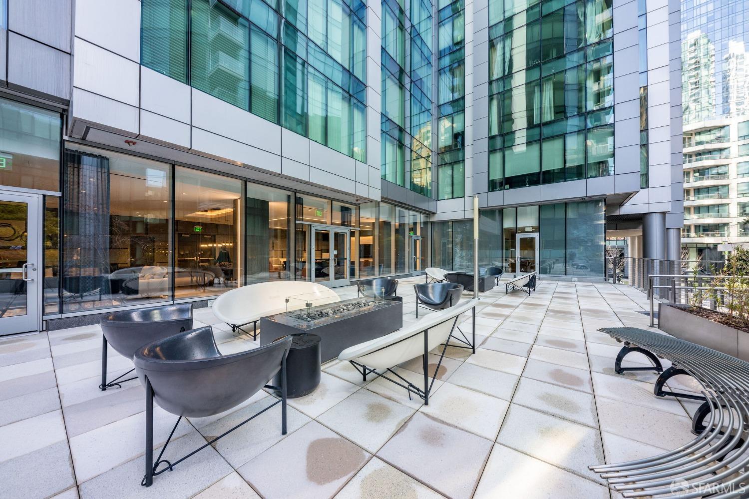 338 Spear Street # 28G