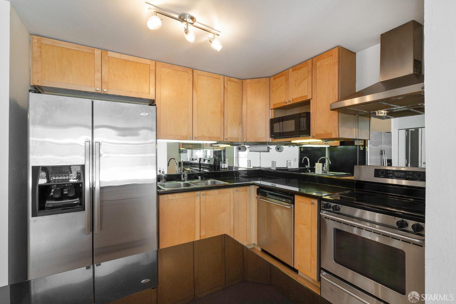 88 King Street # 421