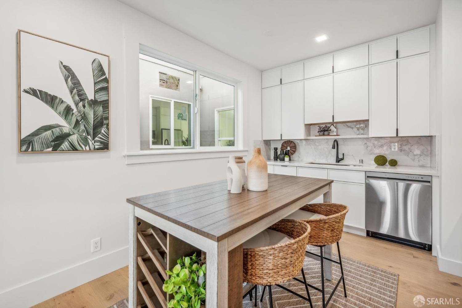 31 Romolo Place # 6