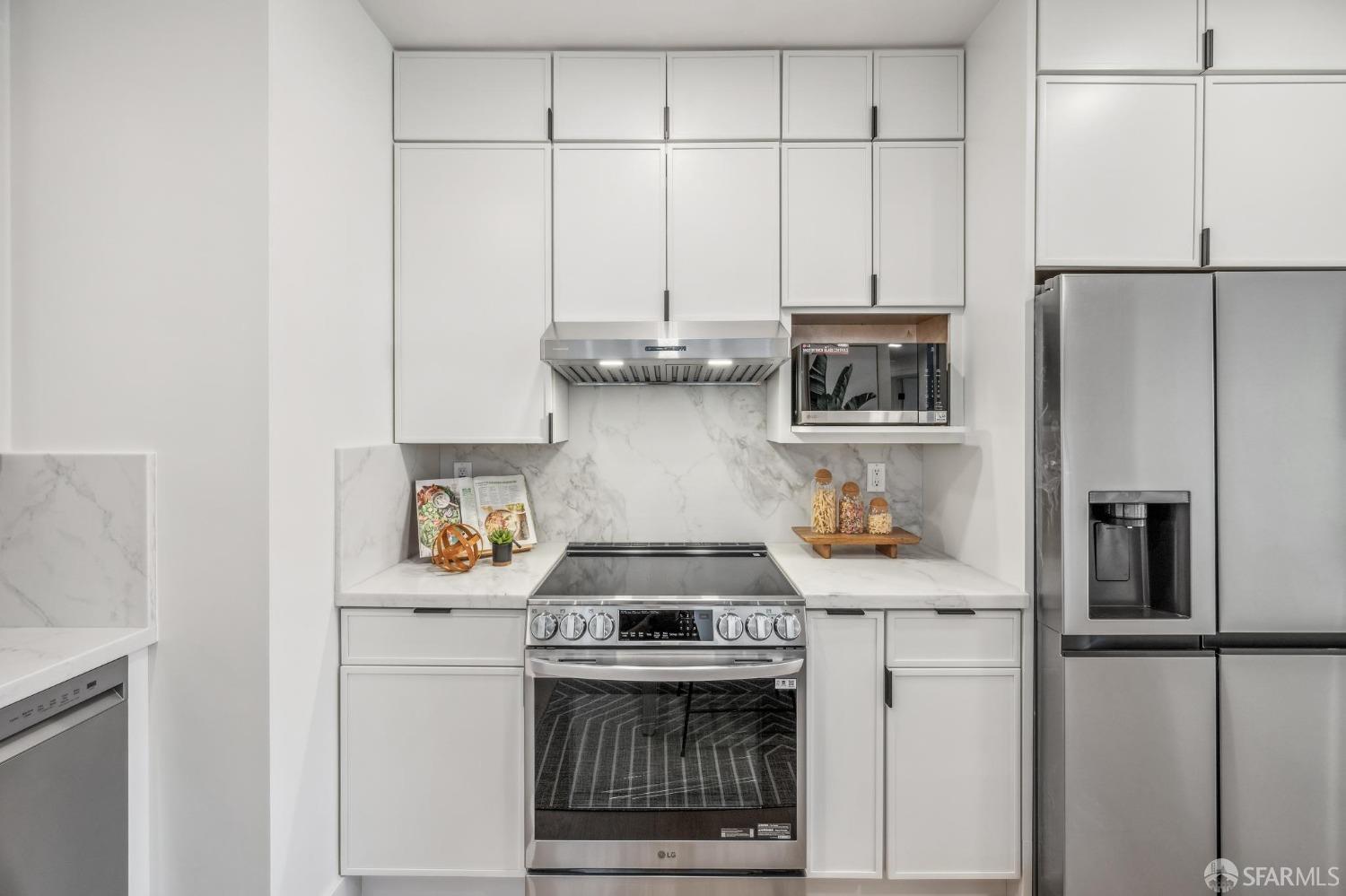 31 Romolo Place # 6