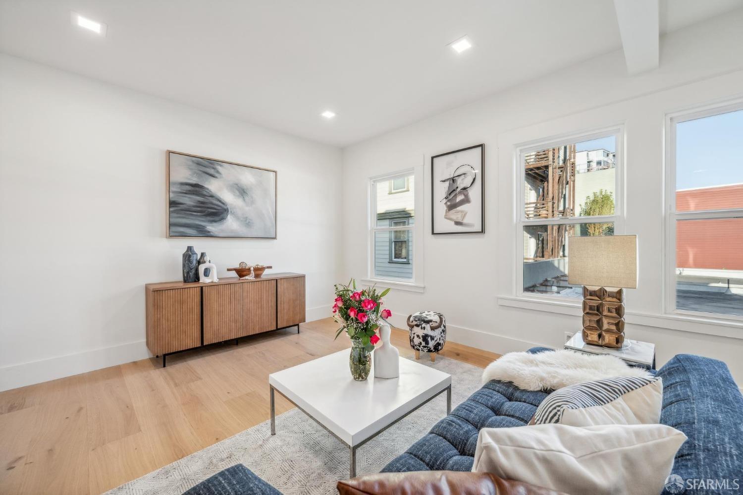 31 Romolo Place # 6