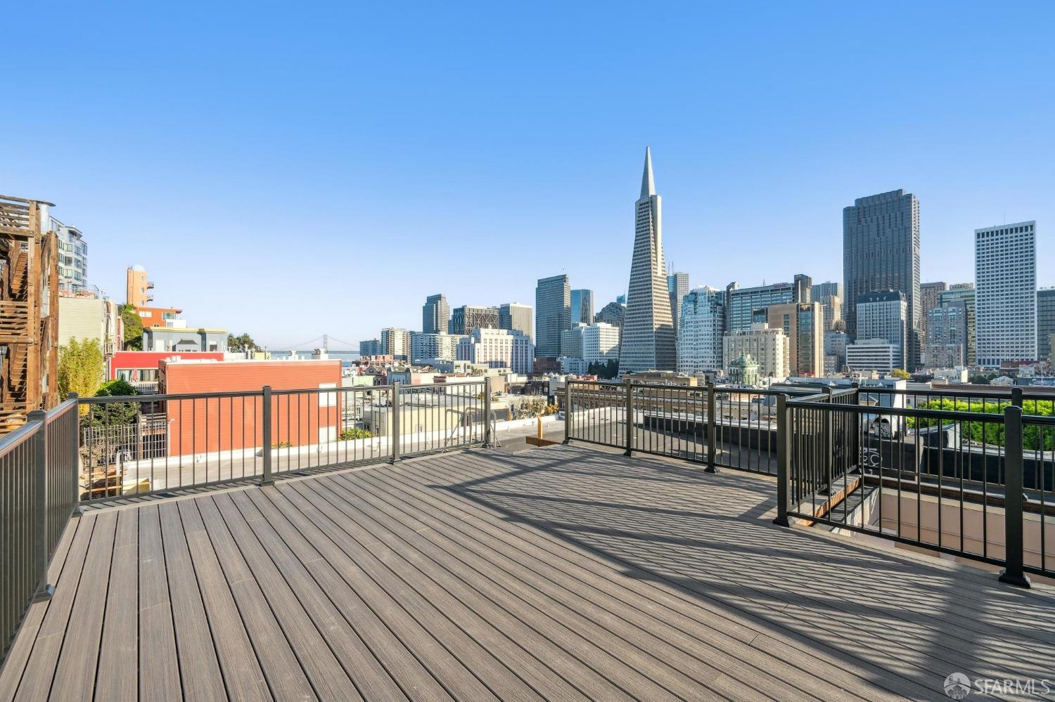 31 Romolo Place # 6