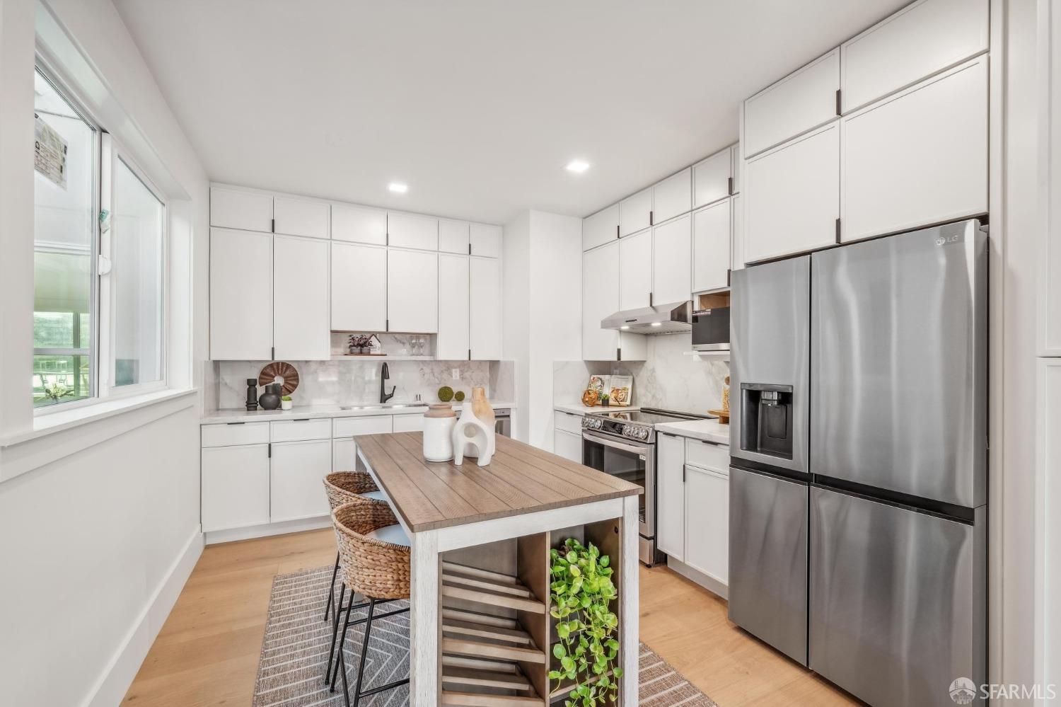 31 Romolo Place # 6