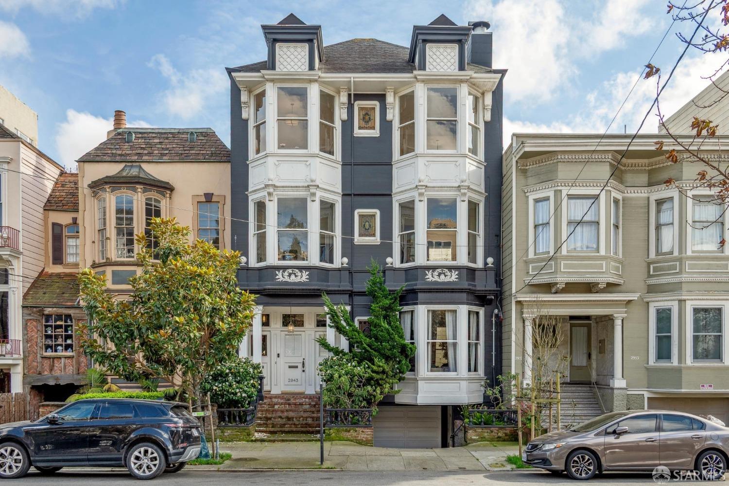 2941 Washington Street