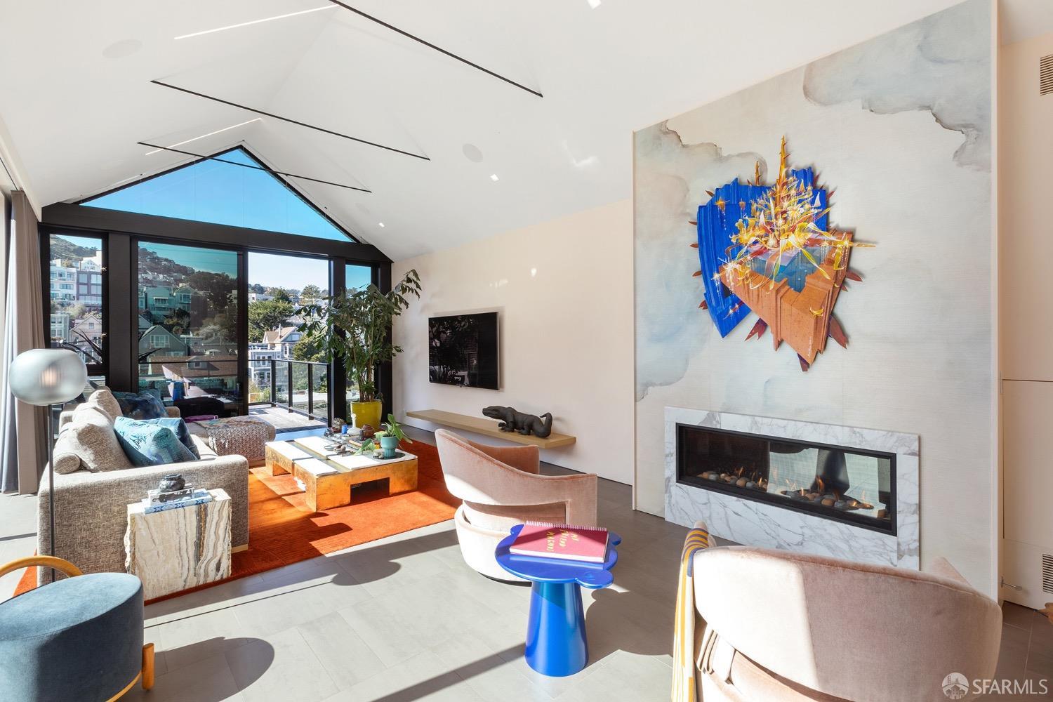 335 Diamond Street