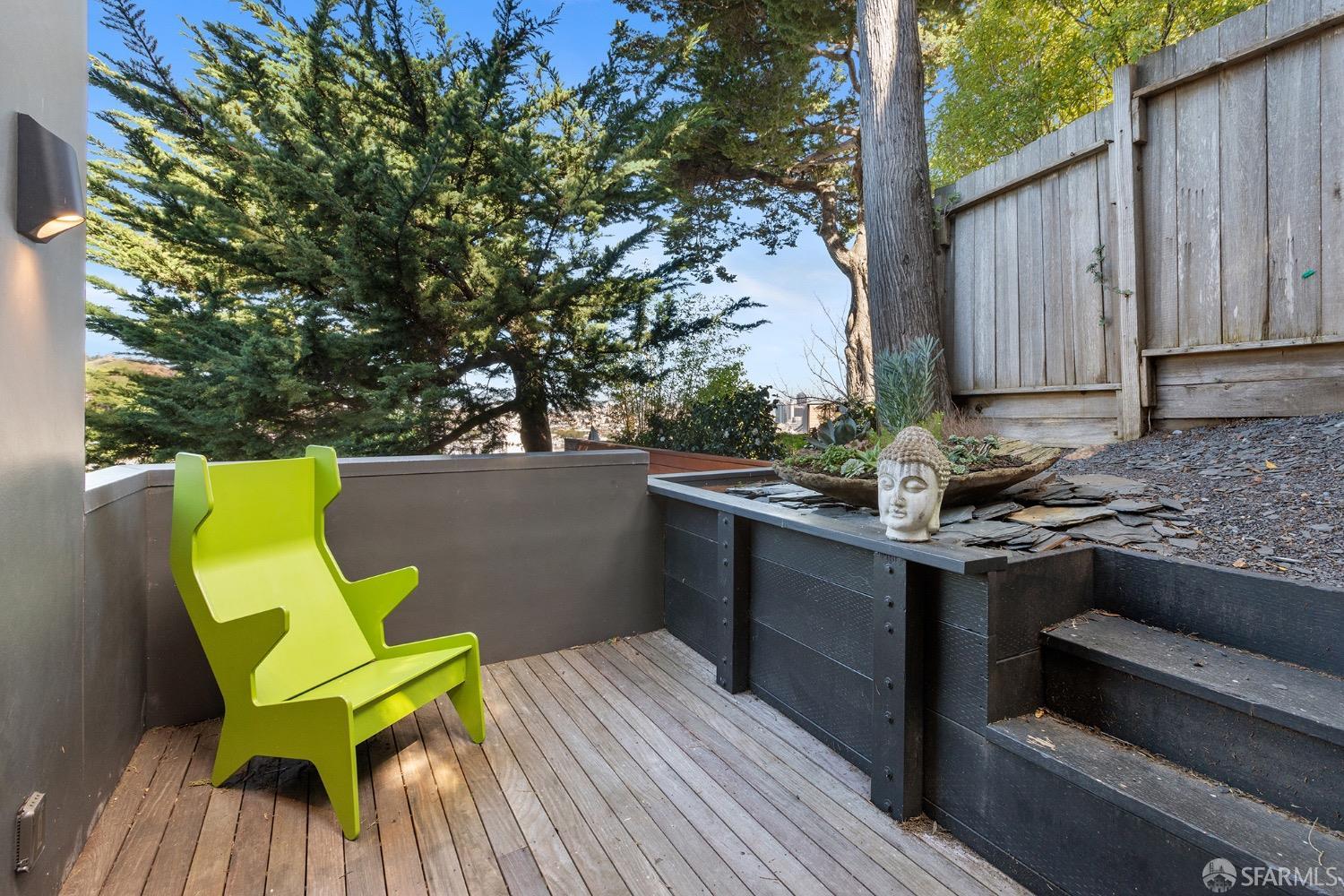335 Diamond Street