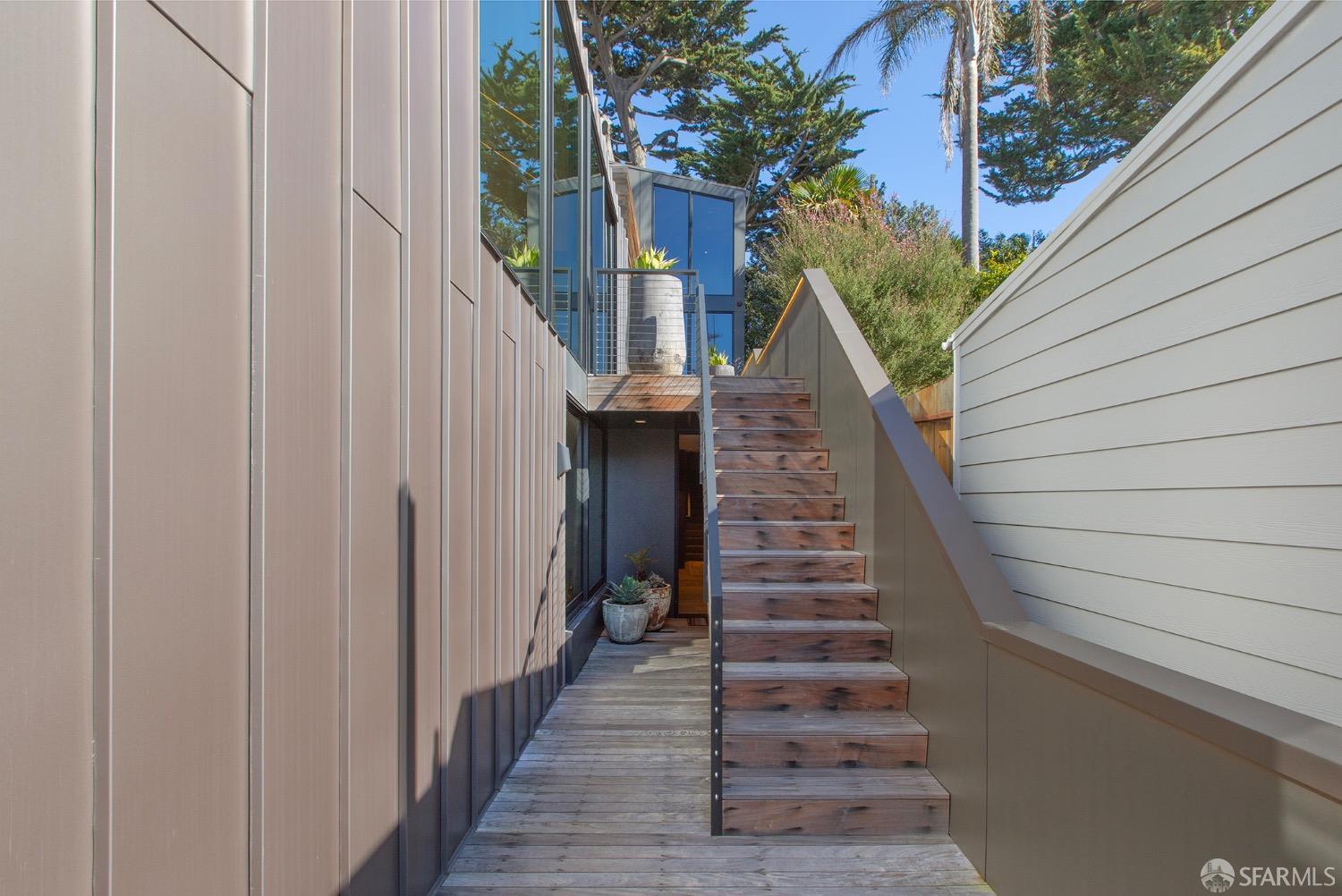 335 Diamond Street