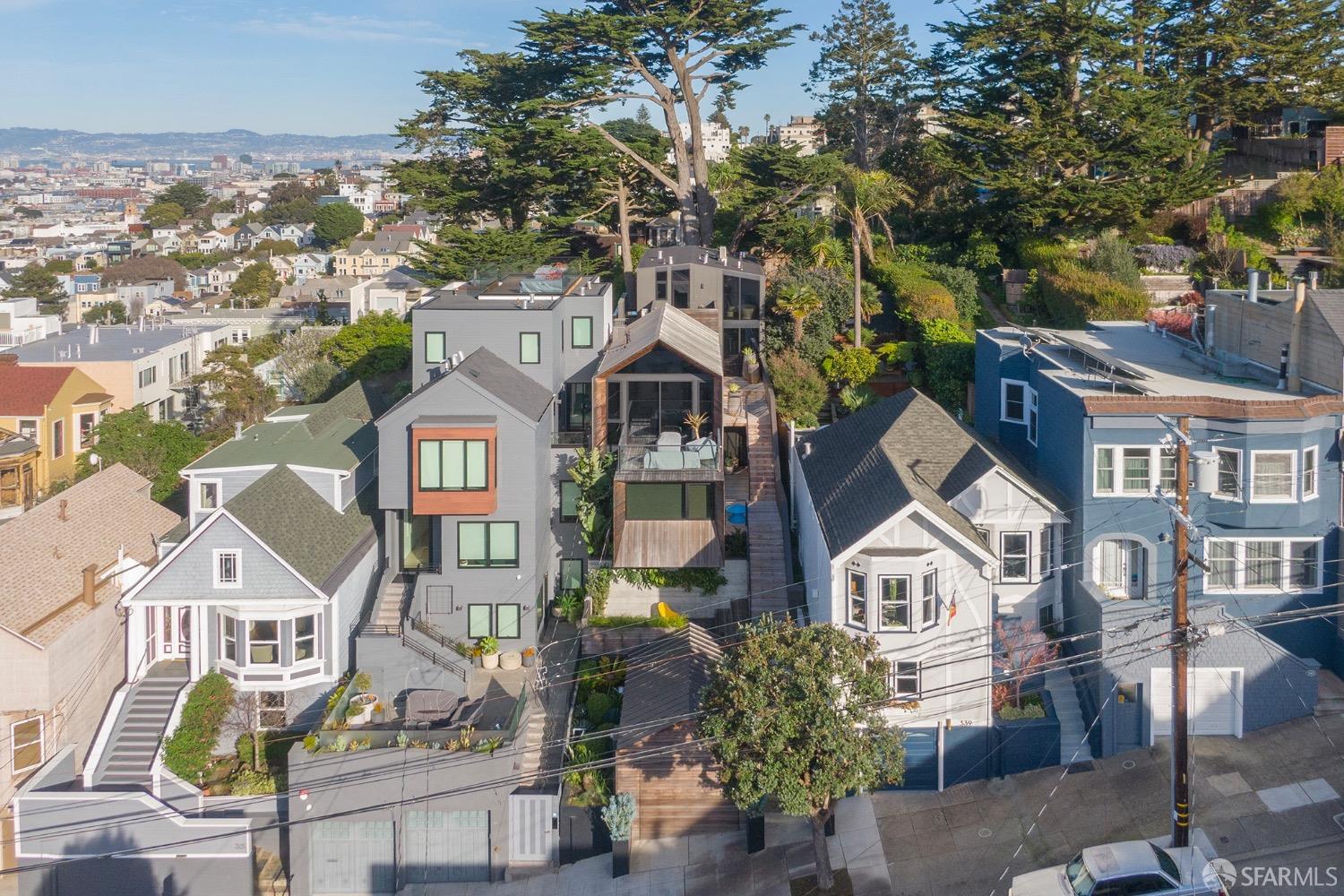 335 Diamond Street