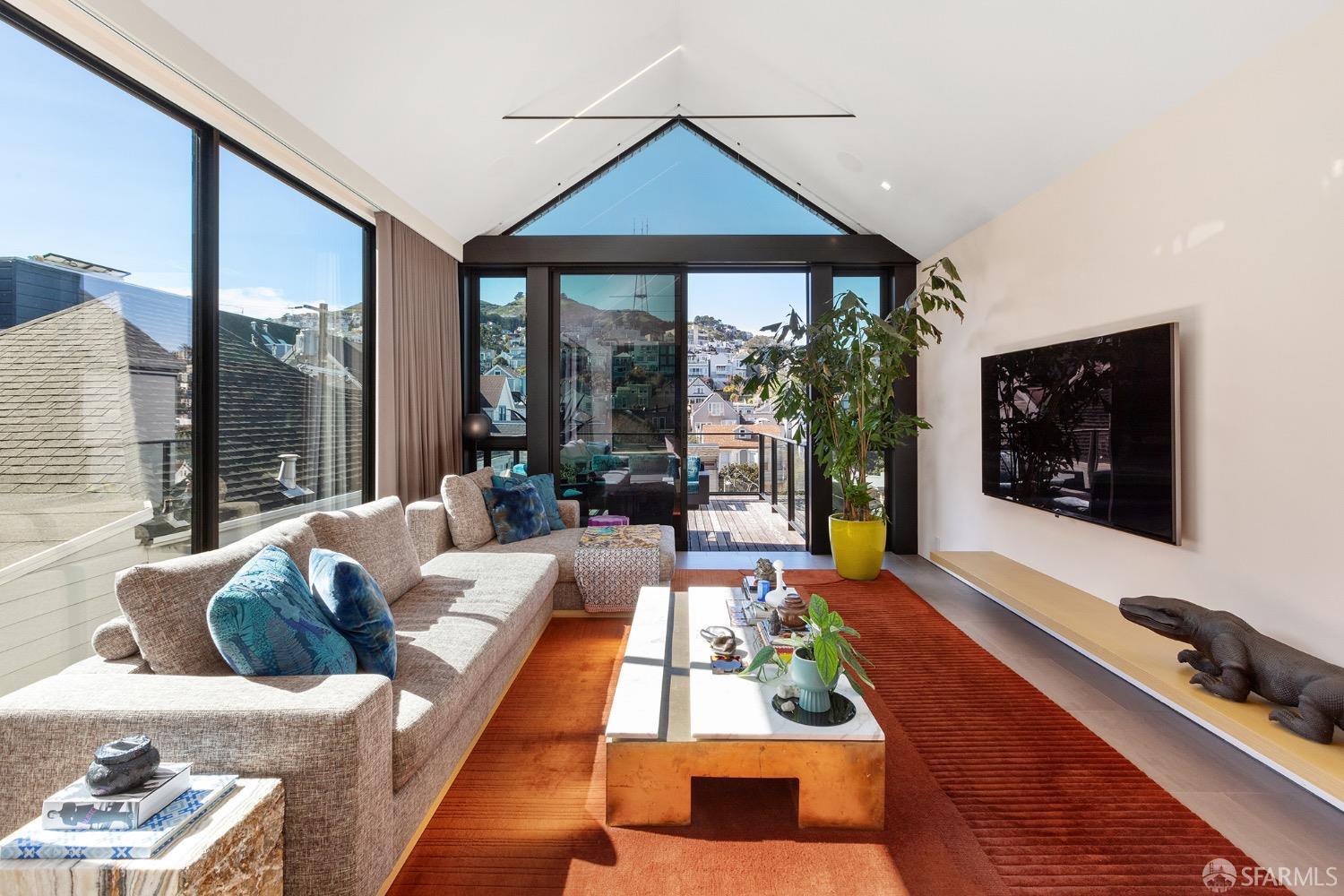 335 Diamond Street