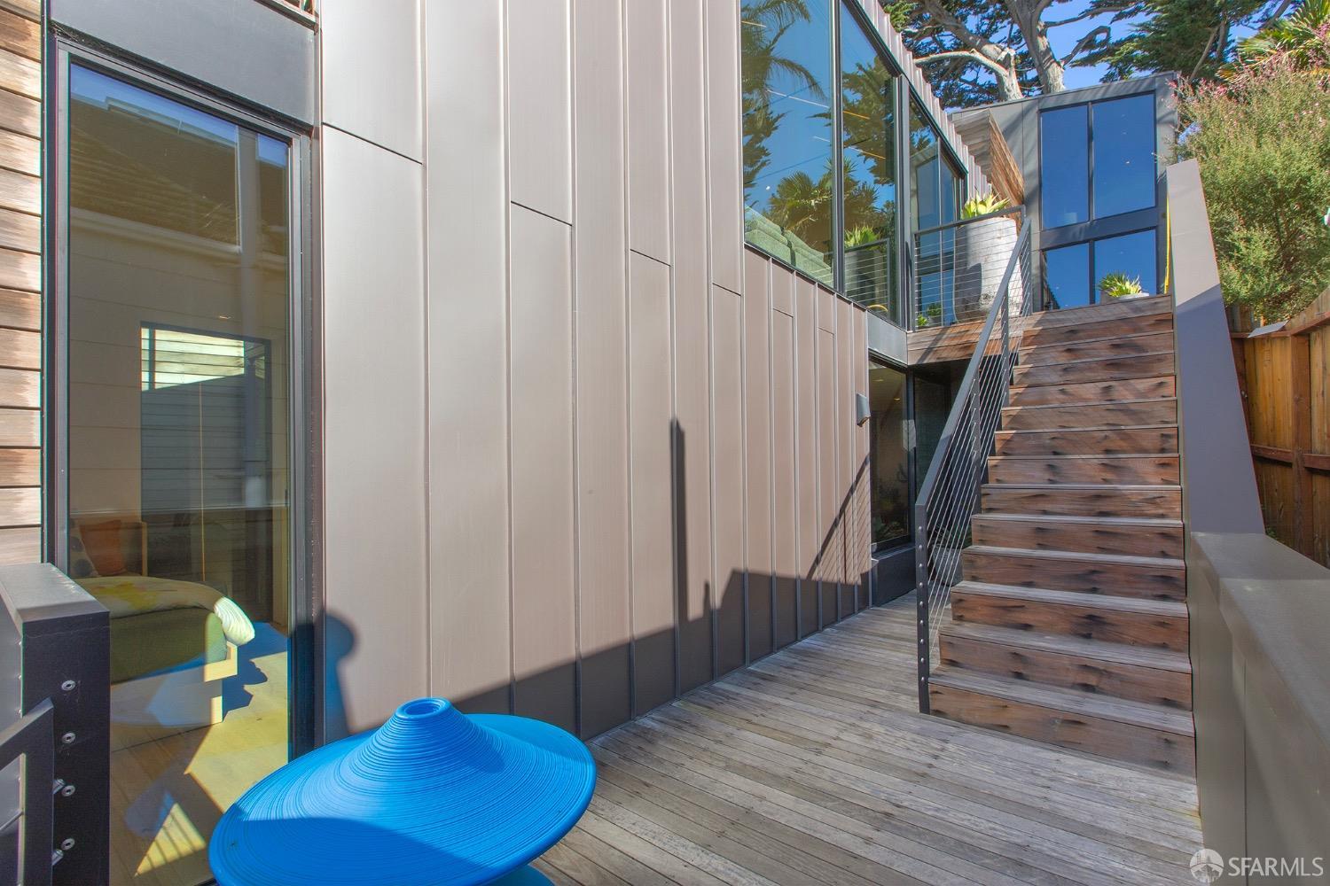335 Diamond Street
