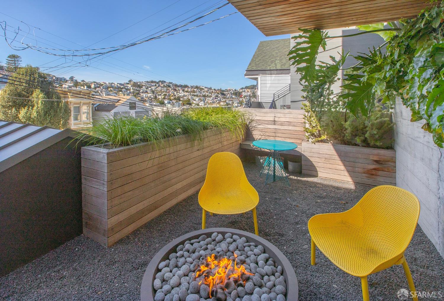 335 Diamond Street