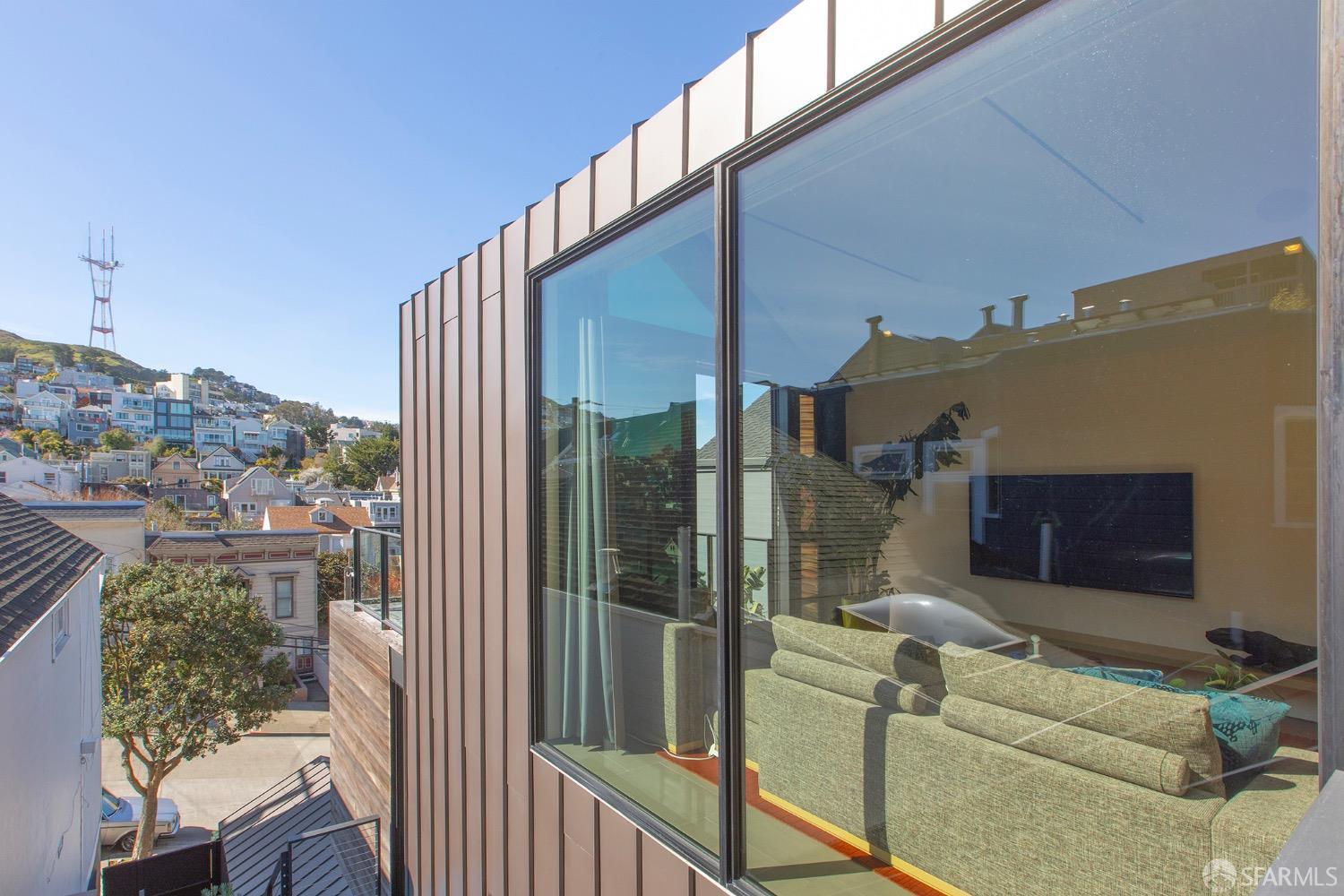 335 Diamond Street