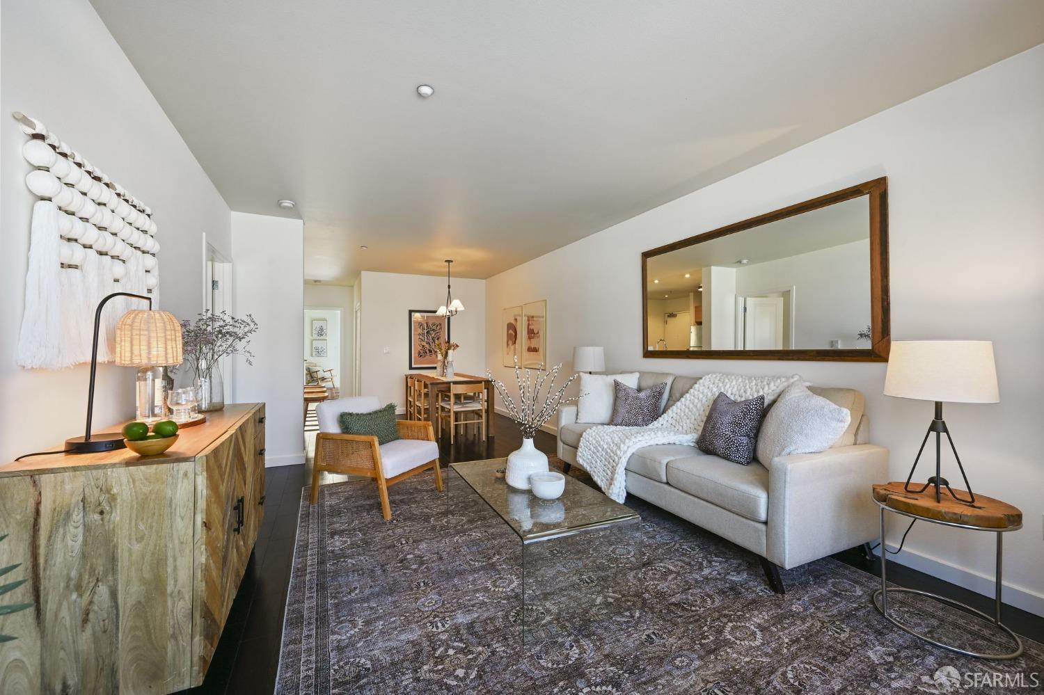 329 Bay Street # 204