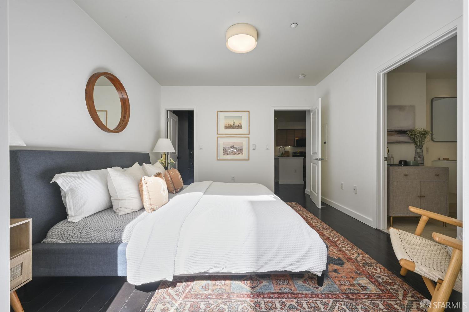 329 Bay Street # 204